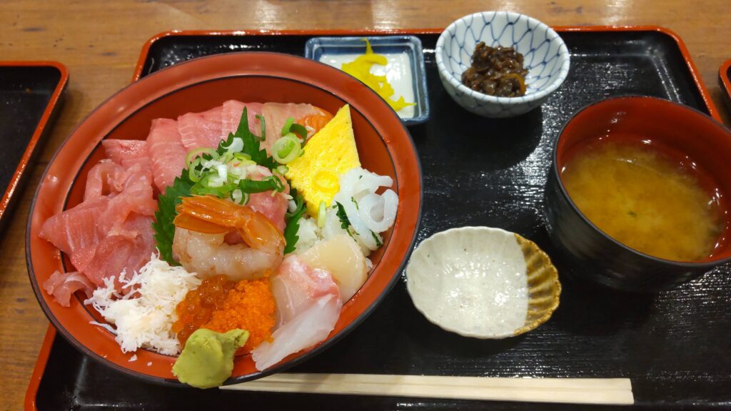 とろ入り海鮮丼