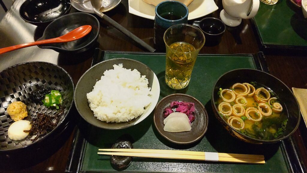 白ごはんのおともと味噌汁